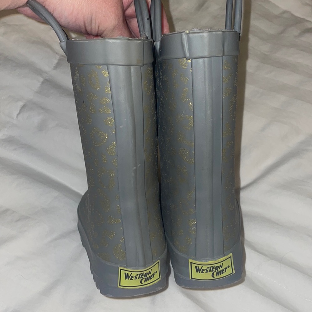 Toddler fur lined rain boots size 9/10